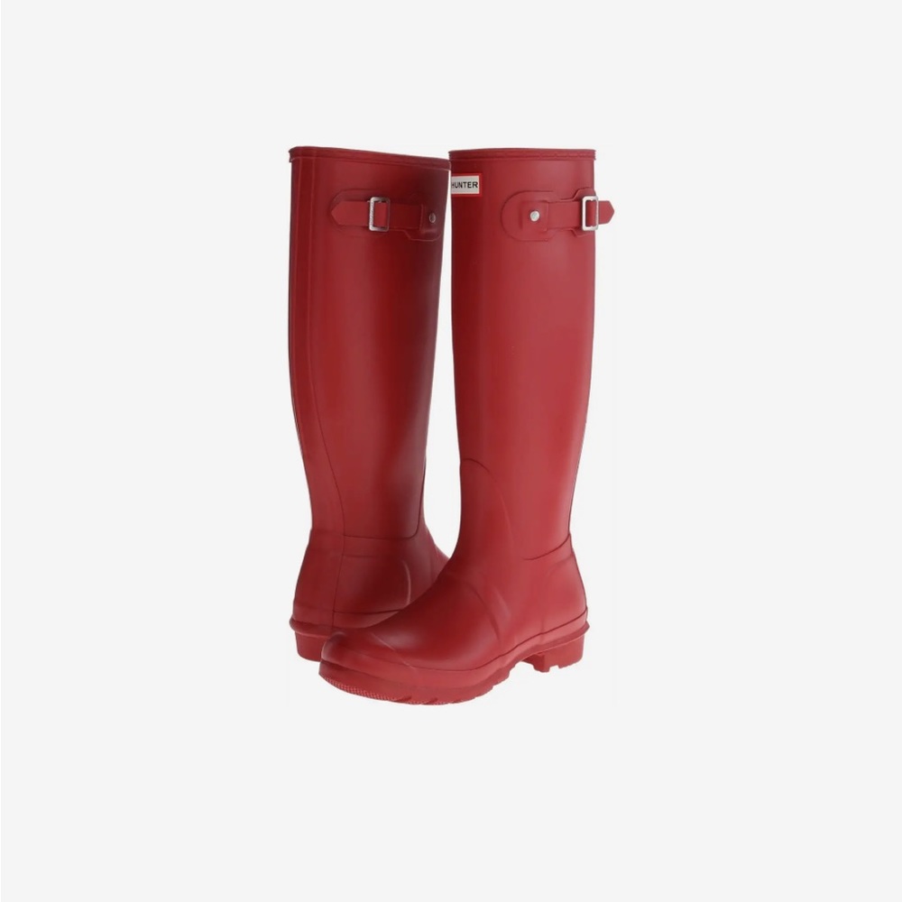 Hunter Original Tall Rain Boots in Military Red, US Women’s Size 7/UK Size 5
